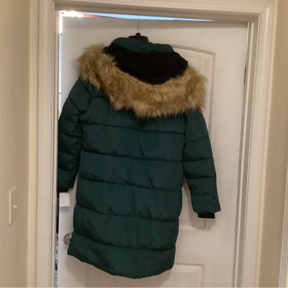 Canada Goose Dark Green Parka with Fur Hood. Smoke/pet free home. - Picture 2 of 3